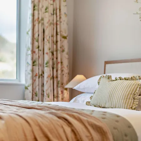 6 Bed In 94361 Keswick