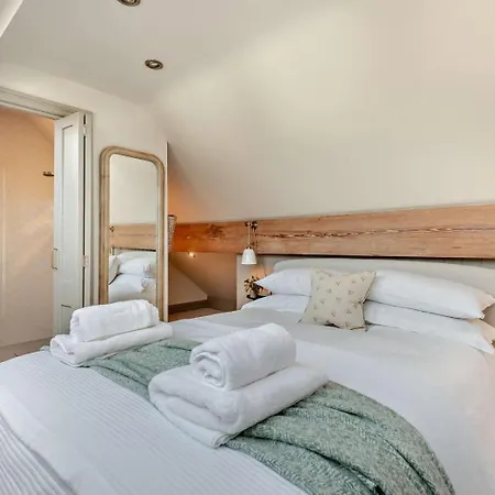 6 Bed In 94361 Nyaraló *