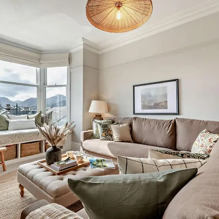 Дом отдыха 6 Bed In 94361 *