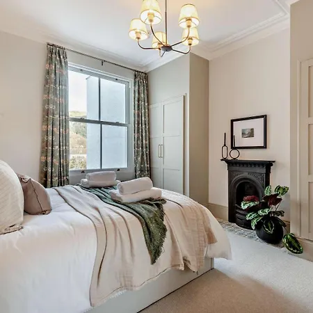 6 Bed In 94361 Дом отдыха *