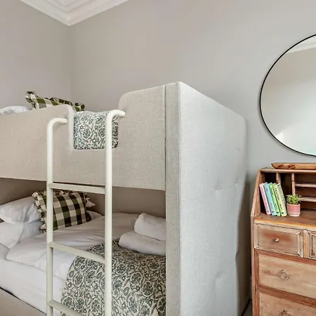 6 Bed In 94361 Дом отдыха *