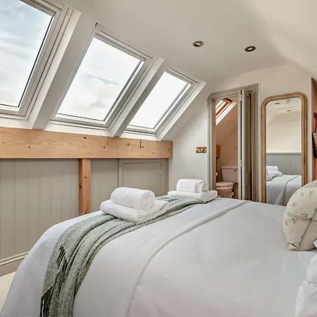 6 Bed In 94361 Дом отдыха *