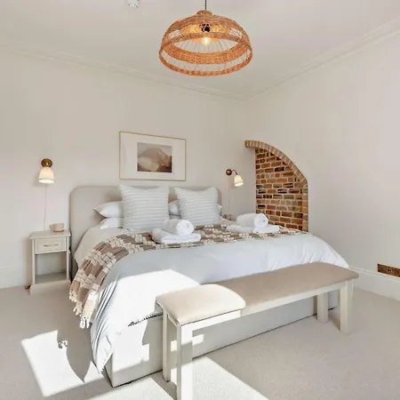 6 Bed In Oc-94361 Casa vacanze