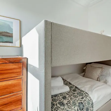 6 Bed In 94361 Holiday home