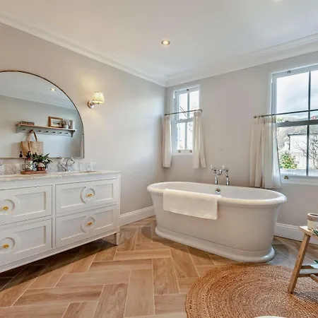 6 Bed In 94361 Holiday home