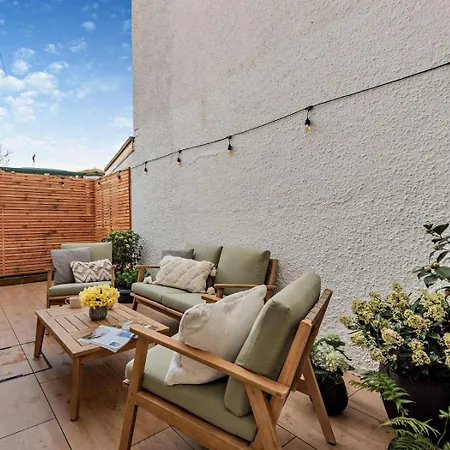 6 Bed In 94361 * Кесвик