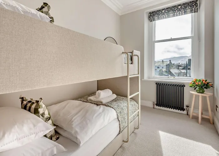 Holiday home 6 Bed In 94361